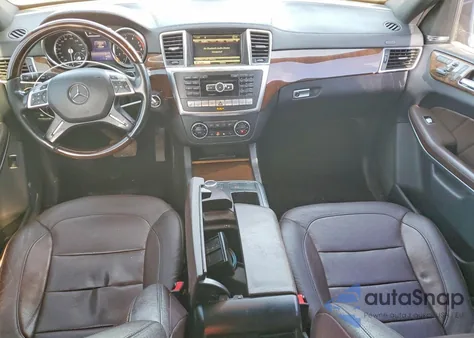 2015 Mercedes-Benz Gl 550 4Matic z USA, uszkodzony, nr VIN 4JGDF7DE8FA585570